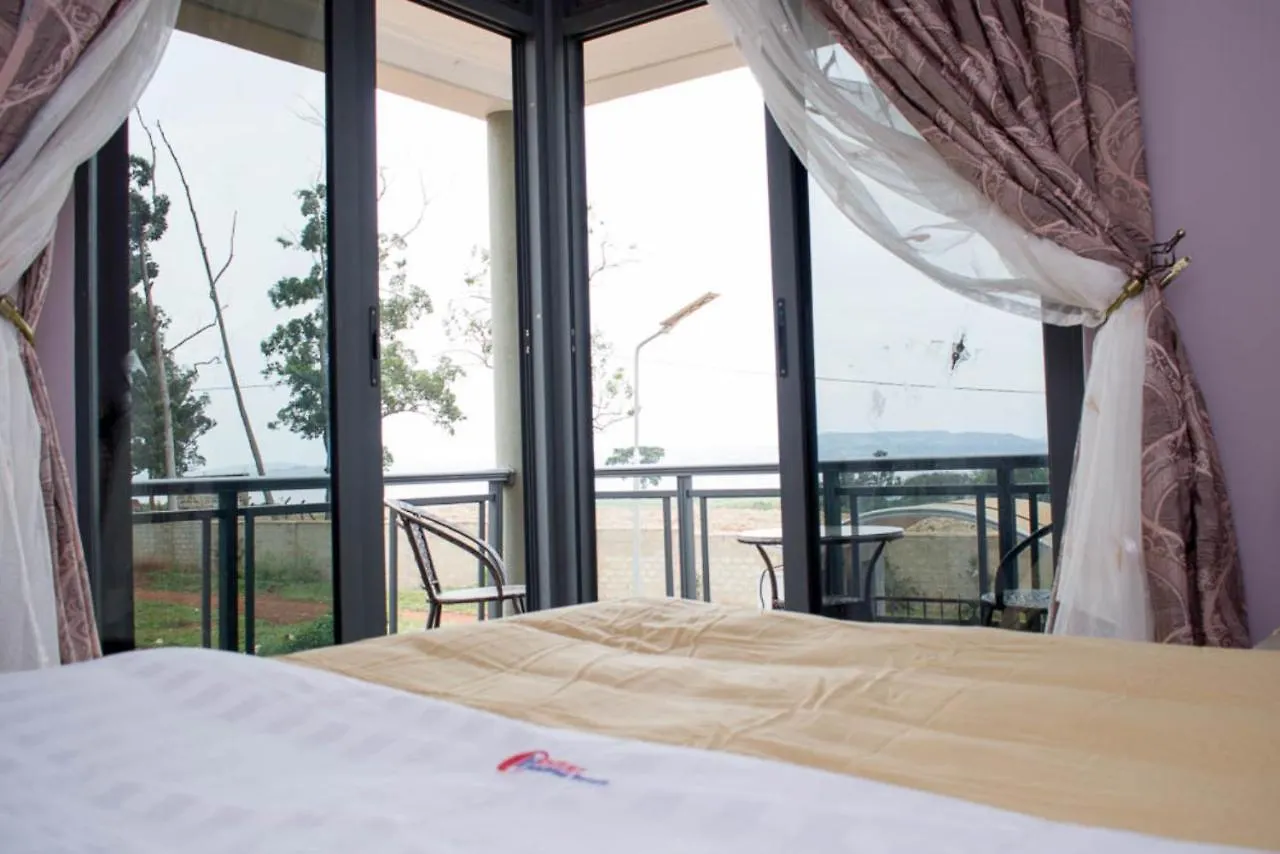 Century Lakeview Apartments - Jinja