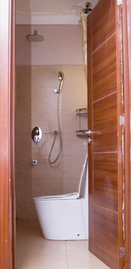Century Lakeview Apartments - Jinja